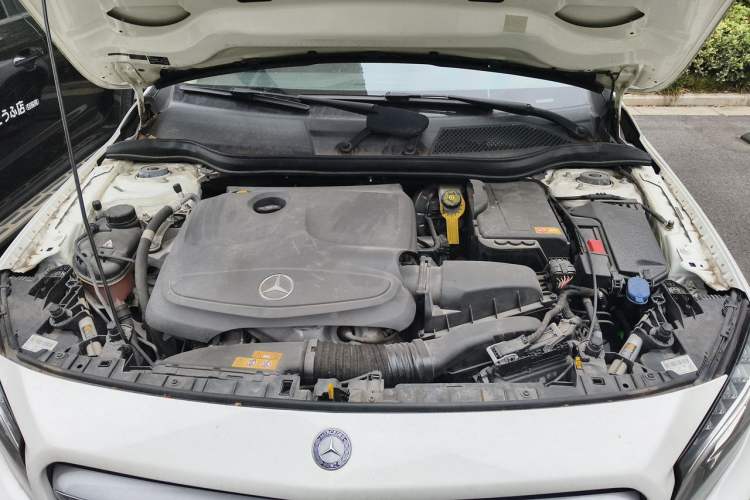 Used Mercedes-Benz GLA 2015 GLA 220 4MATIC Luxury Model Engine Bay