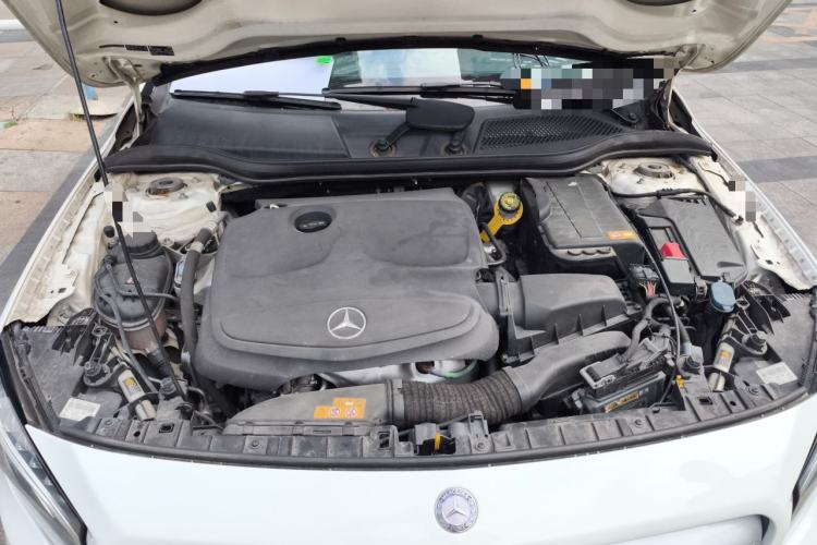 Used Mercedes-Benz GLA 2015 GLA 200 Fashion Model Engine Bay