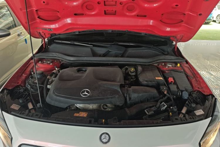 Used Mercedes-Benz GLA 2015 GLA 200 Sport Edition Engine Bay
