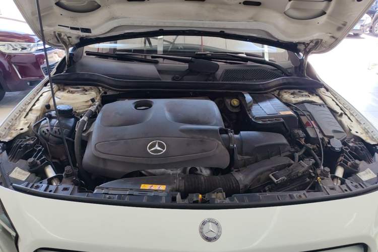Used Mercedes-Benz GLA 2015 GLA 200 Sport Edition Engine Bay