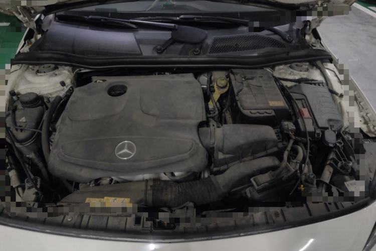 Used Mercedes-Benz GLA 2015 GLA 200 Engine Bay