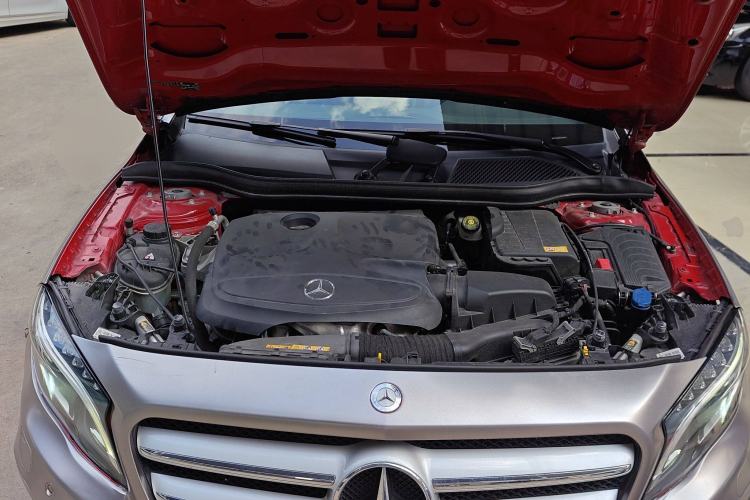 Used Mercedes-Benz GLA 2015 GLA 260 4MATIC Engine Bay
