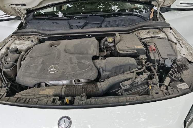 Used Mercedes-Benz GLA 2015 GLA 260 4MATIC Sport Edition Engine Bay