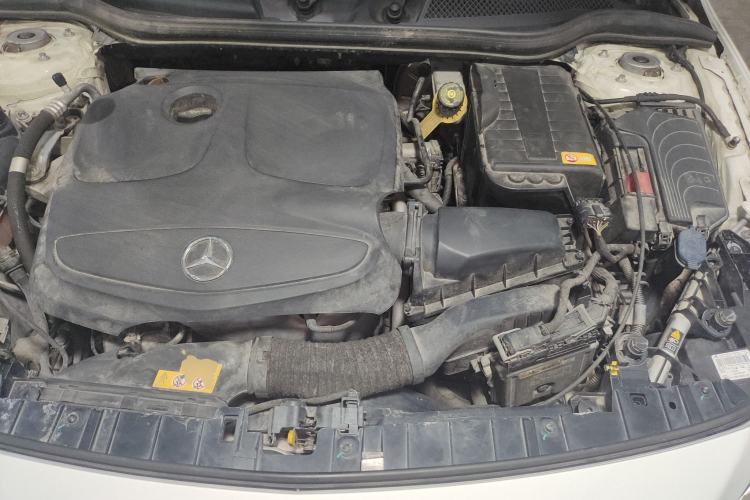Used Mercedes-Benz GLA 2015 GLA 220 4MATIC Luxury Model Engine Bay