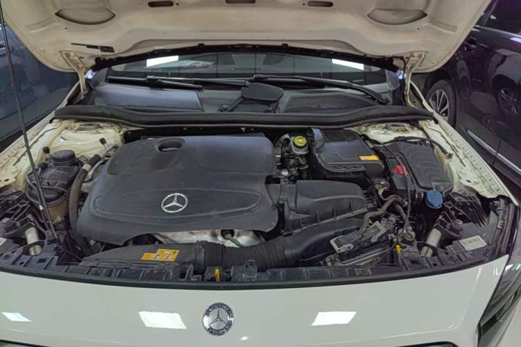 Used Mercedes-Benz GLA 2015 GLA 200 Sport Edition Engine Bay