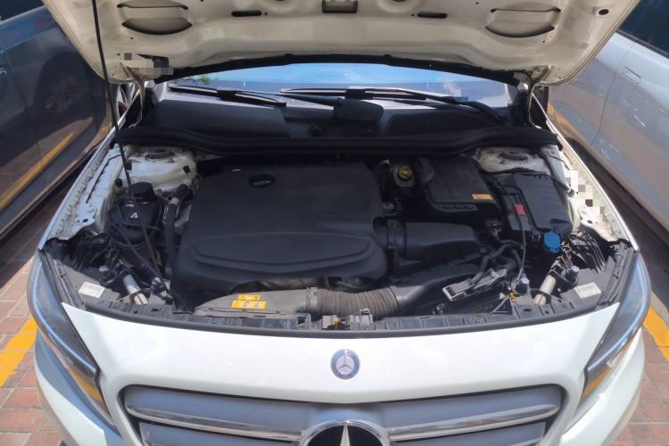 Used Mercedes-Benz GLA 2015 GLA 200 Sport Edition Engine Bay