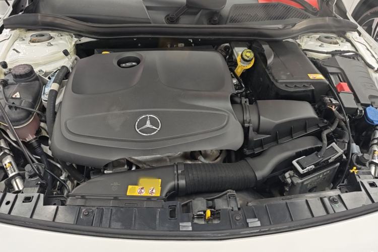 Used Mercedes-Benz GLA 2015 GLA 220 4MATIC Luxury Model Engine Bay