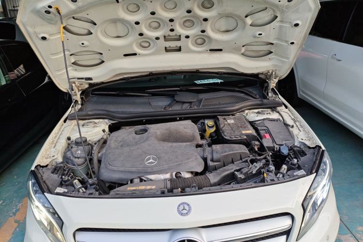Used Mercedes-Benz GLA 2015 GLA 260 4MATIC Engine Bay