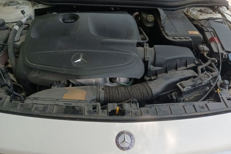 Used Mercedes-Benz GLA 2015 GLA 200 Fashion Model Engine Bay
