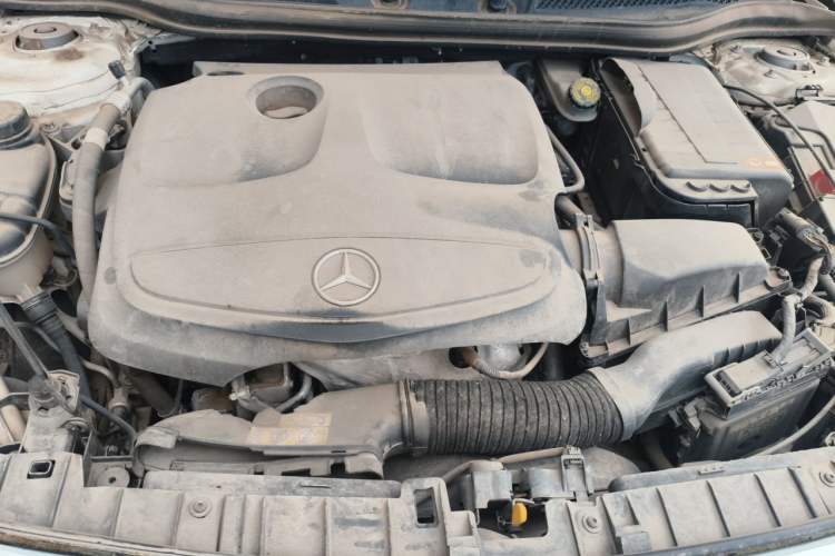 Used Mercedes-Benz GLA 2015 GLA 220 4MATIC Luxury Model Engine Bay