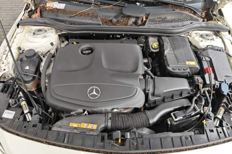 Used Mercedes-Benz GLA 2015 GLA 260 4MATIC Engine Bay