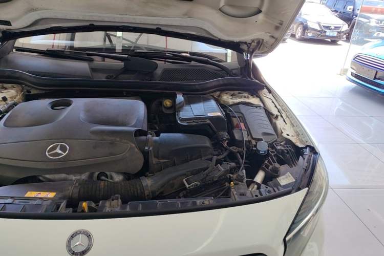 Used Mercedes-Benz GLA 2015 GLA 200 Sport Edition Engine Bay Left