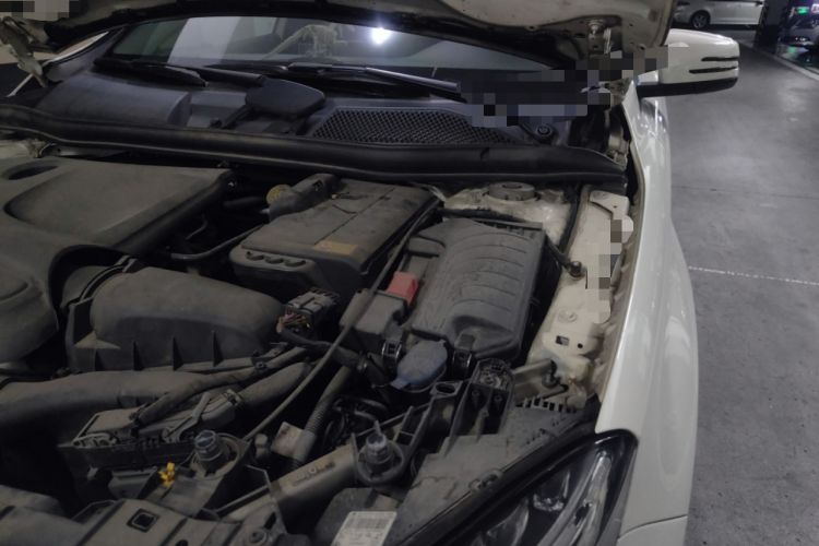 Used Mercedes-Benz GLA 2015 GLA 200 Engine Bay Left
