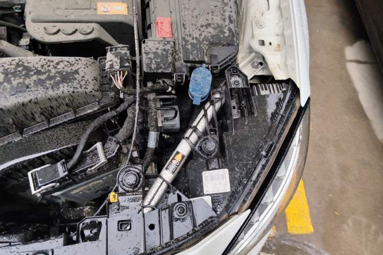 Used Mercedes-Benz GLA 2015 GLA 200 Fashion Model Engine Bay Left