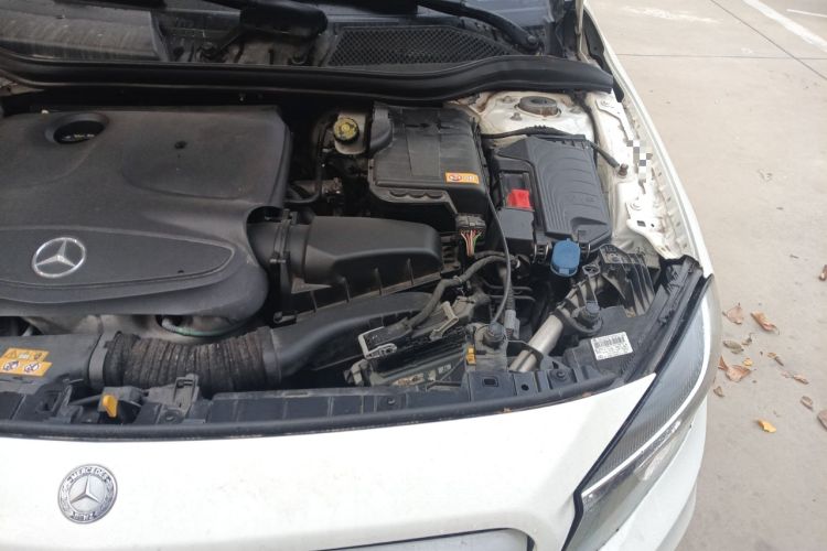 Used Mercedes-Benz GLA 2015 GLA 200 Sport Edition Engine Bay Left