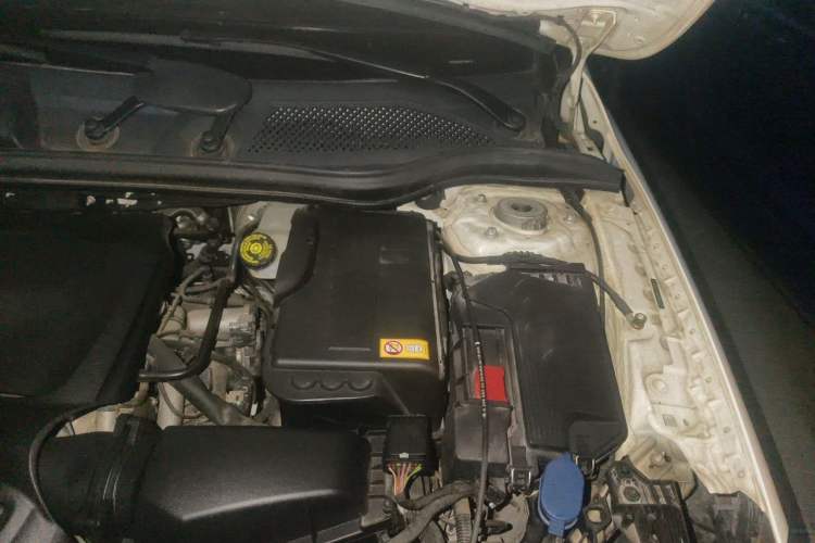 Used Mercedes-Benz GLA 2015 GLA 200 Sport Edition Engine Bay Left