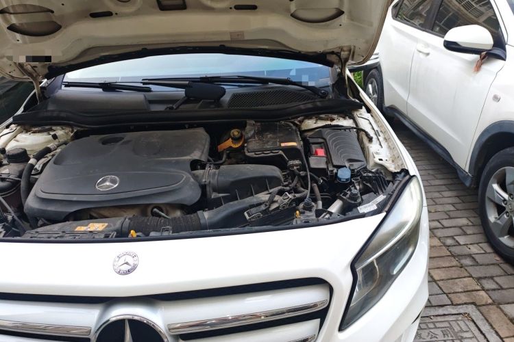 Used Mercedes-Benz GLA 2015 GLA 200 Sport Edition Engine Bay Left