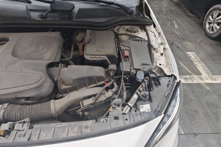 Used Mercedes-Benz GLA 2015 GLA 260 4MATIC Sport Edition Engine Bay Left