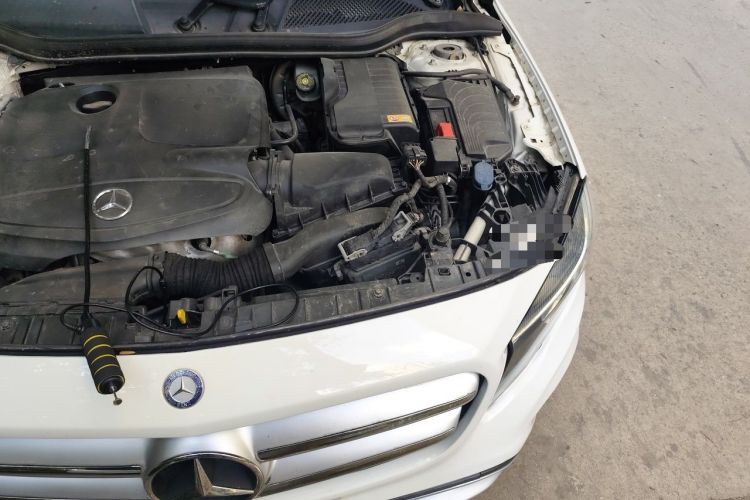 Used Mercedes-Benz GLA 2015 GLA 200 Sport Edition Engine Bay Left