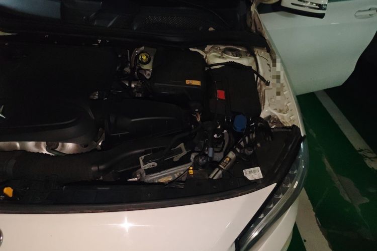 Used Mercedes-Benz GLA 2015 GLA 200 Fashion Model Engine Bay Left