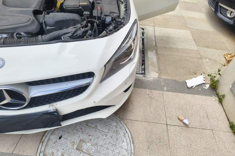 Used Mercedes-Benz GLA 2015 GLA 200 Engine Bay Left