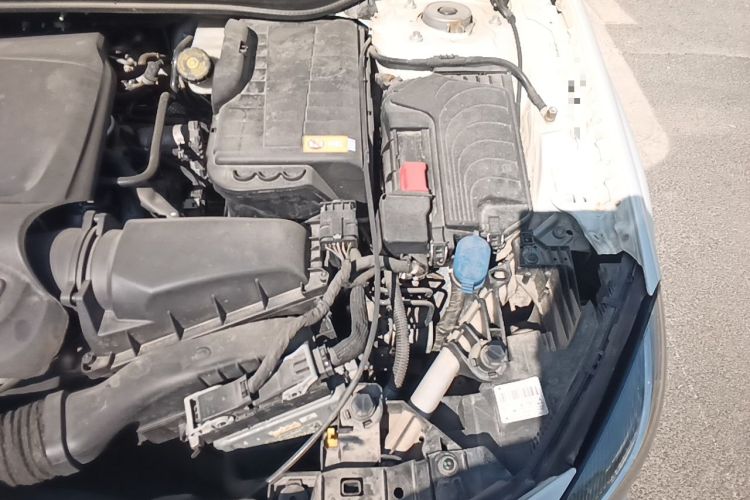 Used Mercedes-Benz GLA 2015 GLA 200 Sport Edition Engine Bay Left