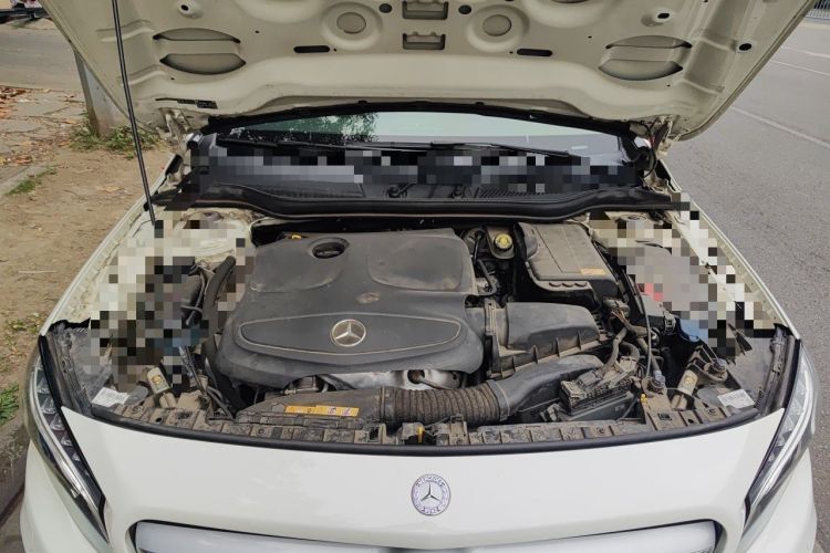 Used Mercedes-Benz GLA 2015 GLA 260 4MATIC Engine Bay