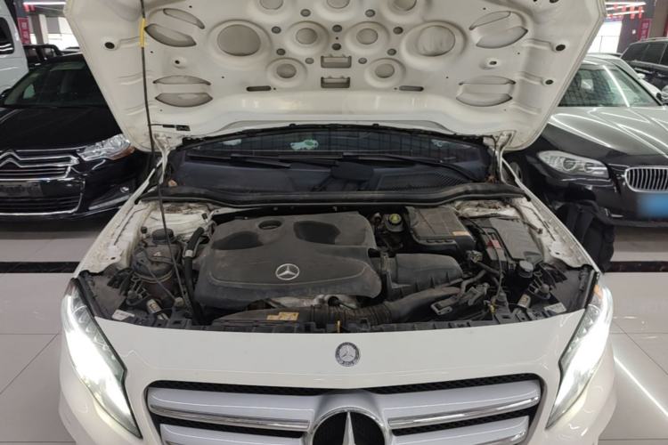 Used Mercedes-Benz GLA 2015 GLA 200 Fashion Model Engine Bay