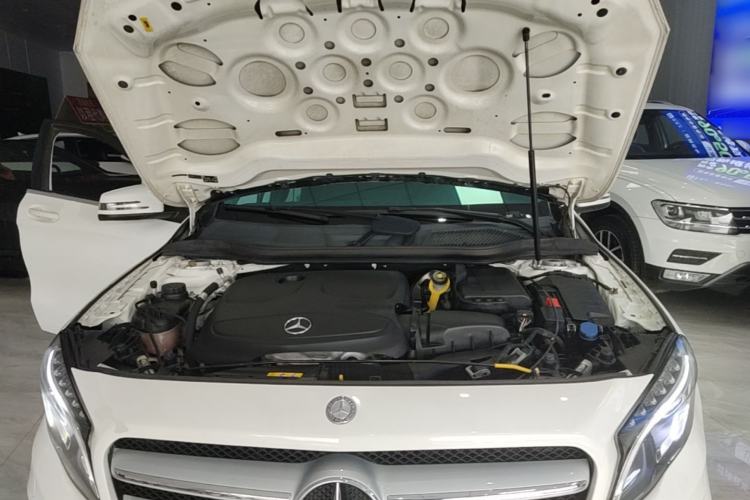 Used Mercedes-Benz GLA 2015 GLA 200 Fashion Model Engine Bay