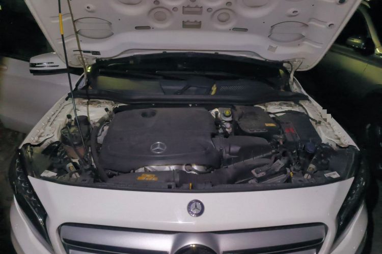 Used Mercedes-Benz GLA 2015 GLA 200 Fashion Model Engine Bay