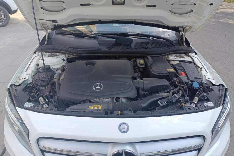 Used Mercedes-Benz GLA 2015 GLA 200 Fashion Model Engine Bay