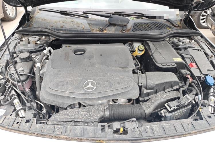 Used Mercedes-Benz GLA 2015 GLA 220 4MATIC Luxury Model Engine Bay