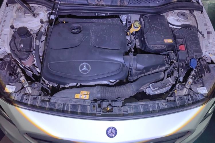 Used Mercedes-Benz GLA 2015 GLA 260 4MATIC Sport Edition Engine Bay