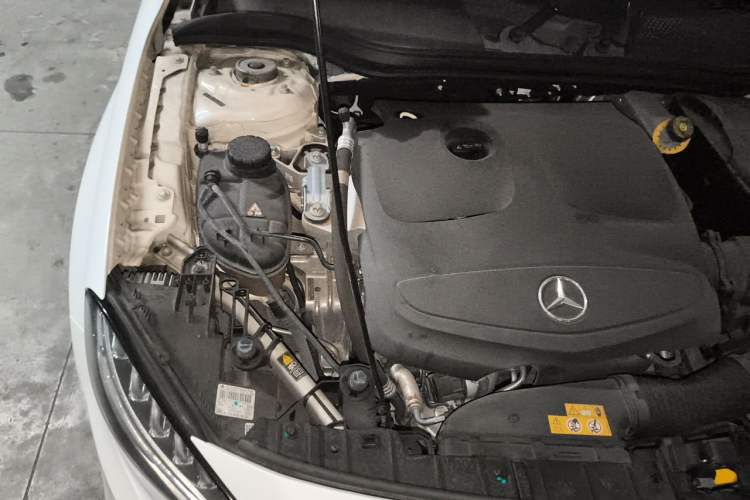 Used Mercedes-Benz GLA 2015 GLA 200 Fashion Model Engine Bay Right