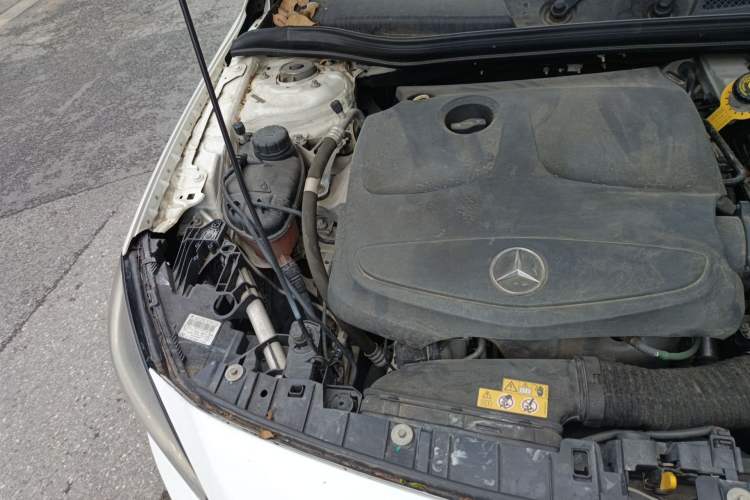 Used Mercedes-Benz GLA 2015 GLA 200 Sport Edition Engine Bay Right