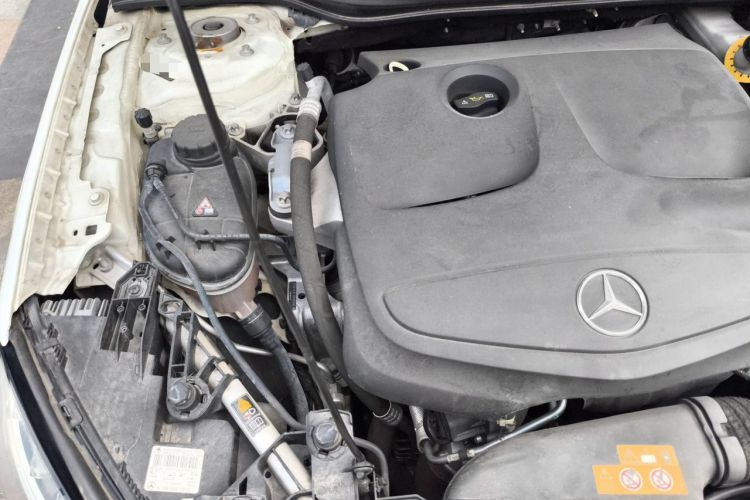 Used Mercedes-Benz GLA 2015 GLA 200 Fashion Model Engine Bay Right