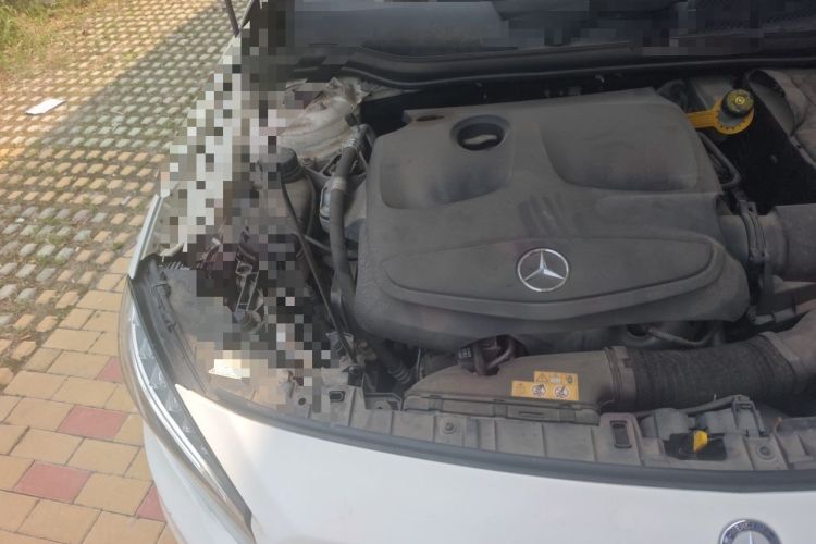 Used Mercedes-Benz GLA 2015 GLA 220 4MATIC Fashion Model Engine Bay Right