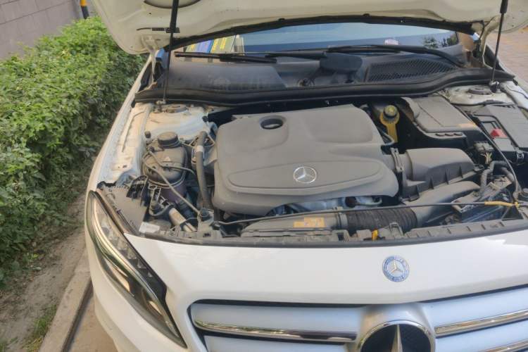 Used Mercedes-Benz GLA 2015 GLA 200 Fashion Model Engine Bay Right