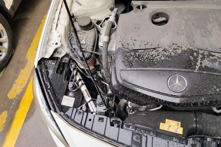 Used Mercedes-Benz GLA 2015 GLA 200 Fashion Model Engine Bay Right