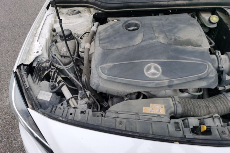Used Mercedes-Benz GLA 2015 GLA 200 Sport Edition Engine Bay Right