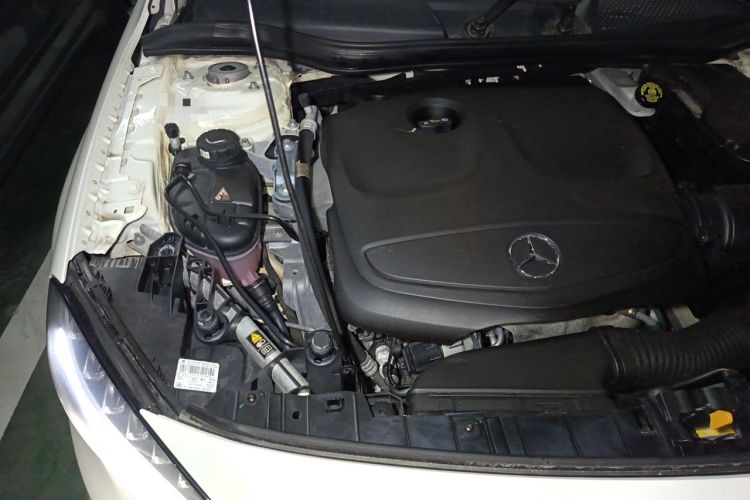 Used Mercedes-Benz GLA 2015 GLA 200 Fashion Model Engine Bay Right