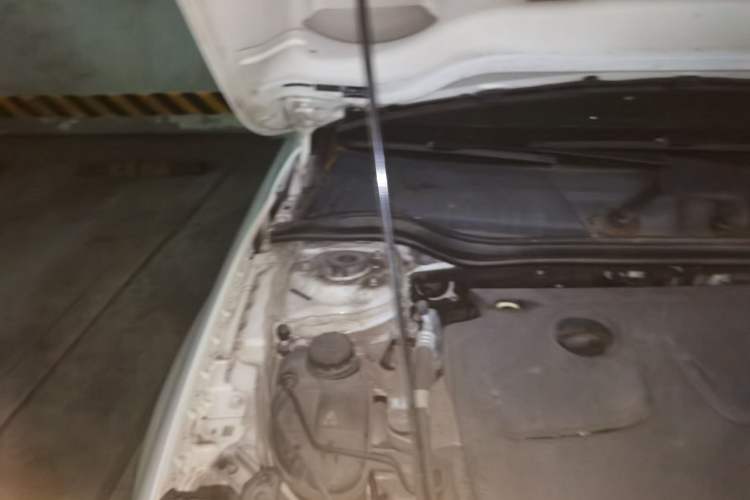 Used Mercedes-Benz GLA 2015 GLA 200 Fashion Model Engine Bay Right