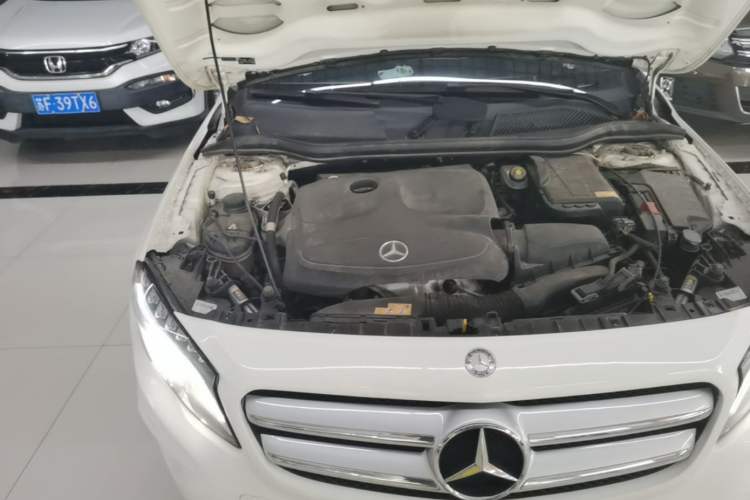 Used Mercedes-Benz GLA 2015 GLA 200 Fashion Model Engine Bay Right