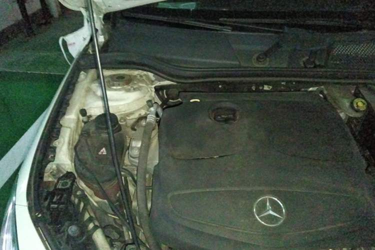 Used Mercedes-Benz GLA 2015 GLA 200 Engine Bay Right