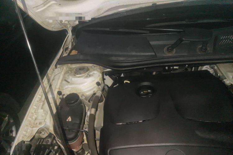 Used Mercedes-Benz GLA 2015 GLA 200 Sport Edition Engine Bay Right