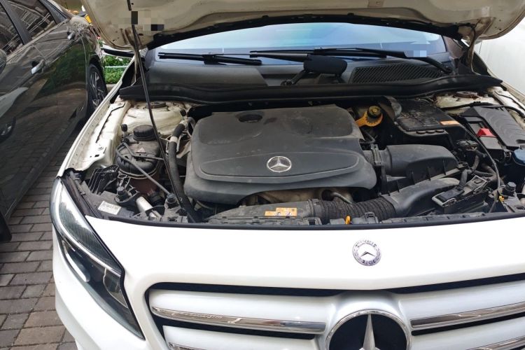 Used Mercedes-Benz GLA 2015 GLA 200 Sport Edition Engine Bay Right