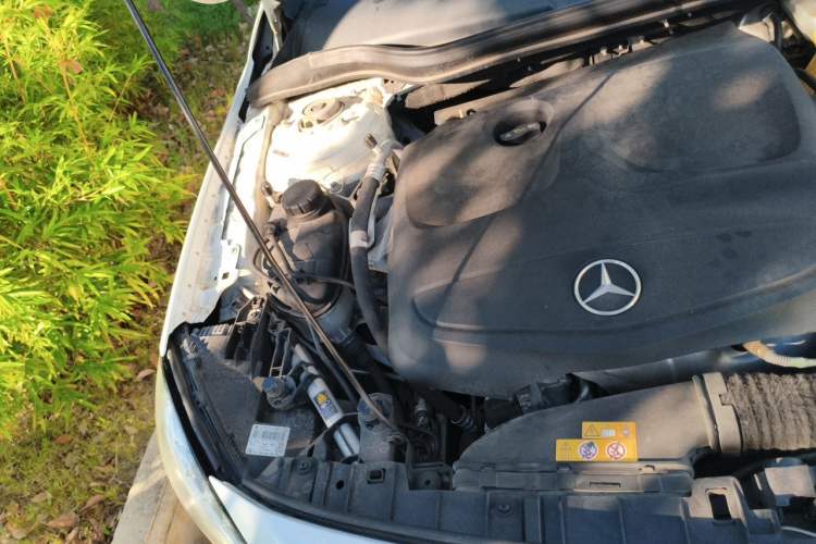 Used Mercedes-Benz GLA 2015 GLA 200 Fashion Model Engine Bay Right
