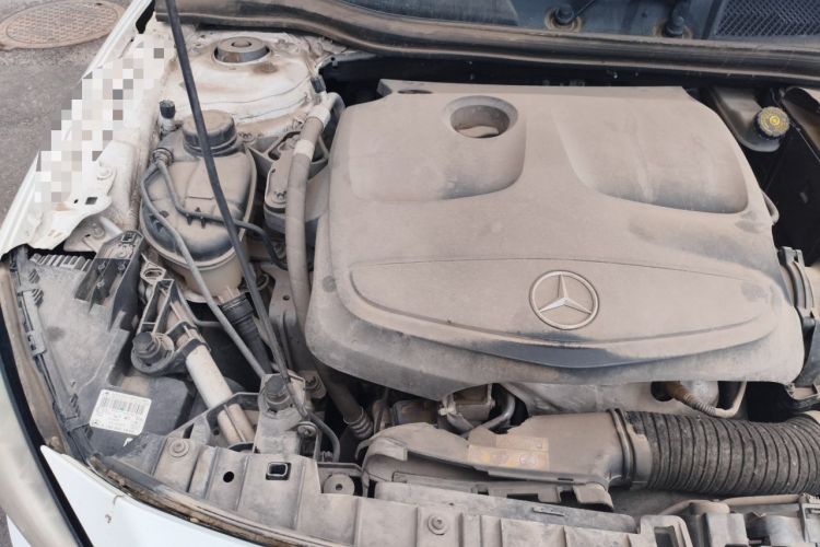 Used Mercedes-Benz GLA 2015 GLA 220 4MATIC Luxury Model Engine Bay Right