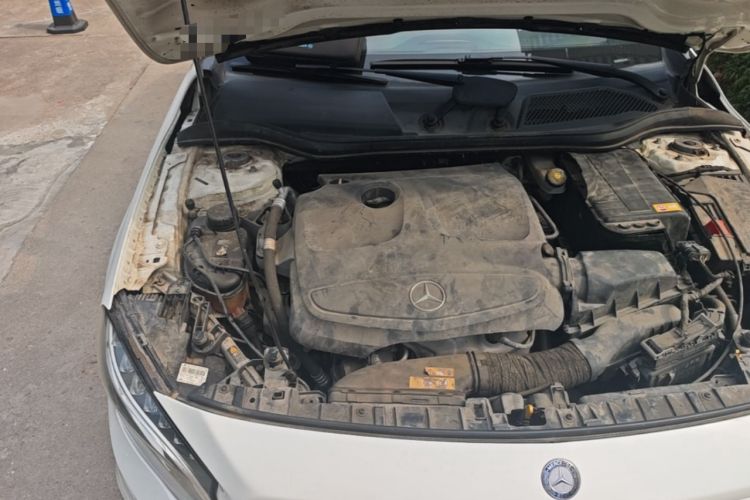 Used Mercedes-Benz GLA 2015 GLA 200 Fashion Model Engine Bay Right