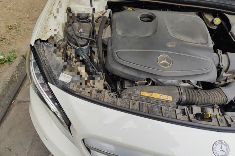 Used Mercedes-Benz GLA 2015 GLA 260 4MATIC Engine Bay Right